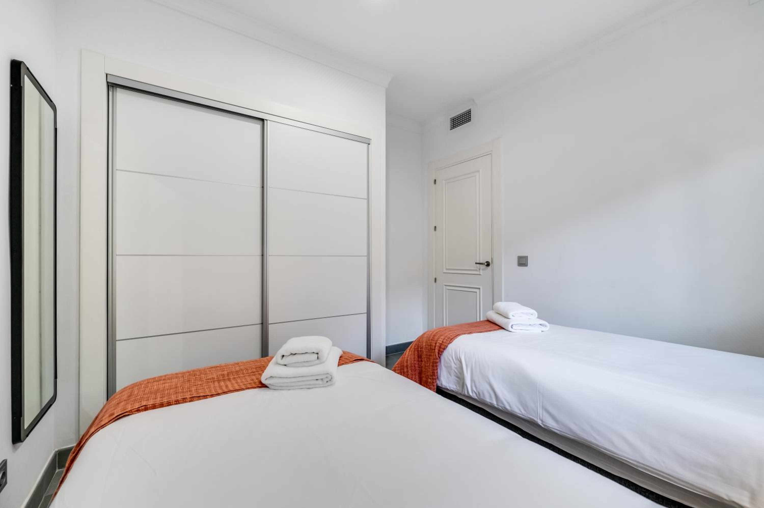 Calma House Aloha Gardens Marbella by VPS