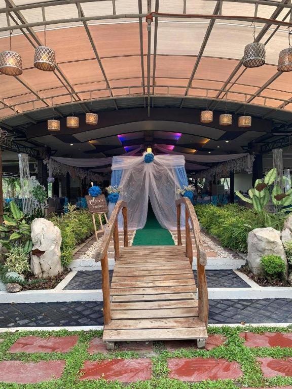 Palaisdaan Hotel and Restaurant