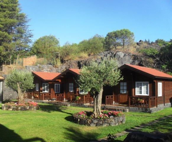 Hotel Etna Hut - Image 1