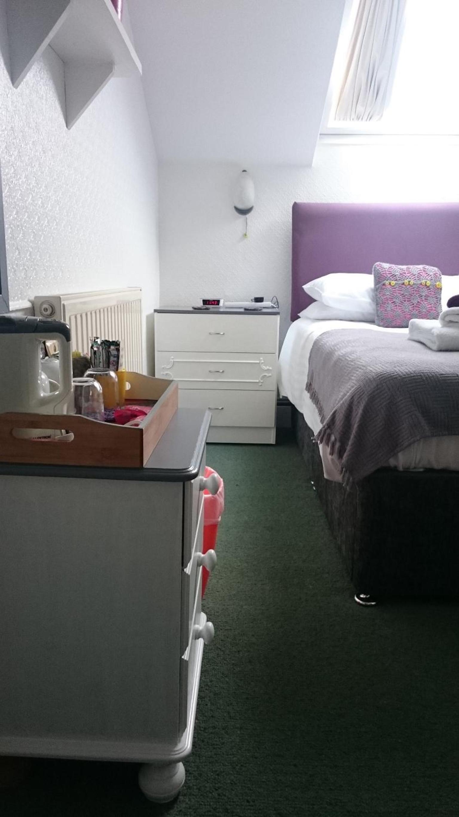 Lyndhurst Guest House