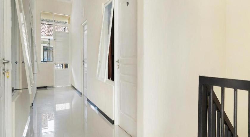 OYO 90786 De Campus Homestay Syariah