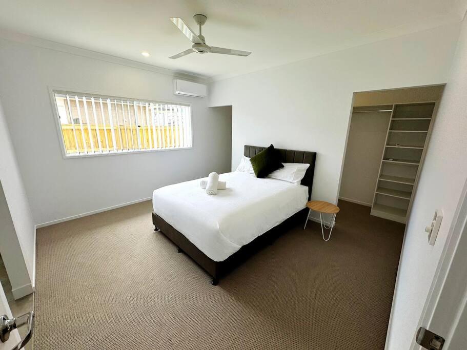 Brand New Fantastic Luxury 5 bedroom Home