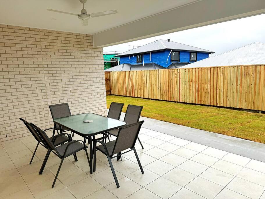 Brand New Fantastic Luxury 5 bedroom Home
