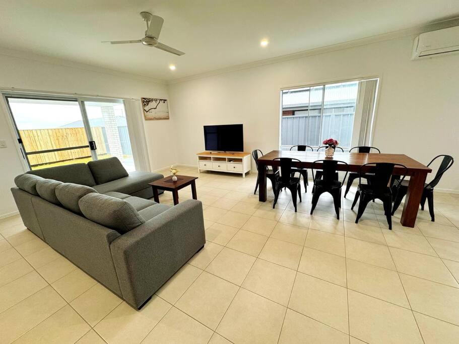 Brand New Fantastic Luxury 5 bedroom Home