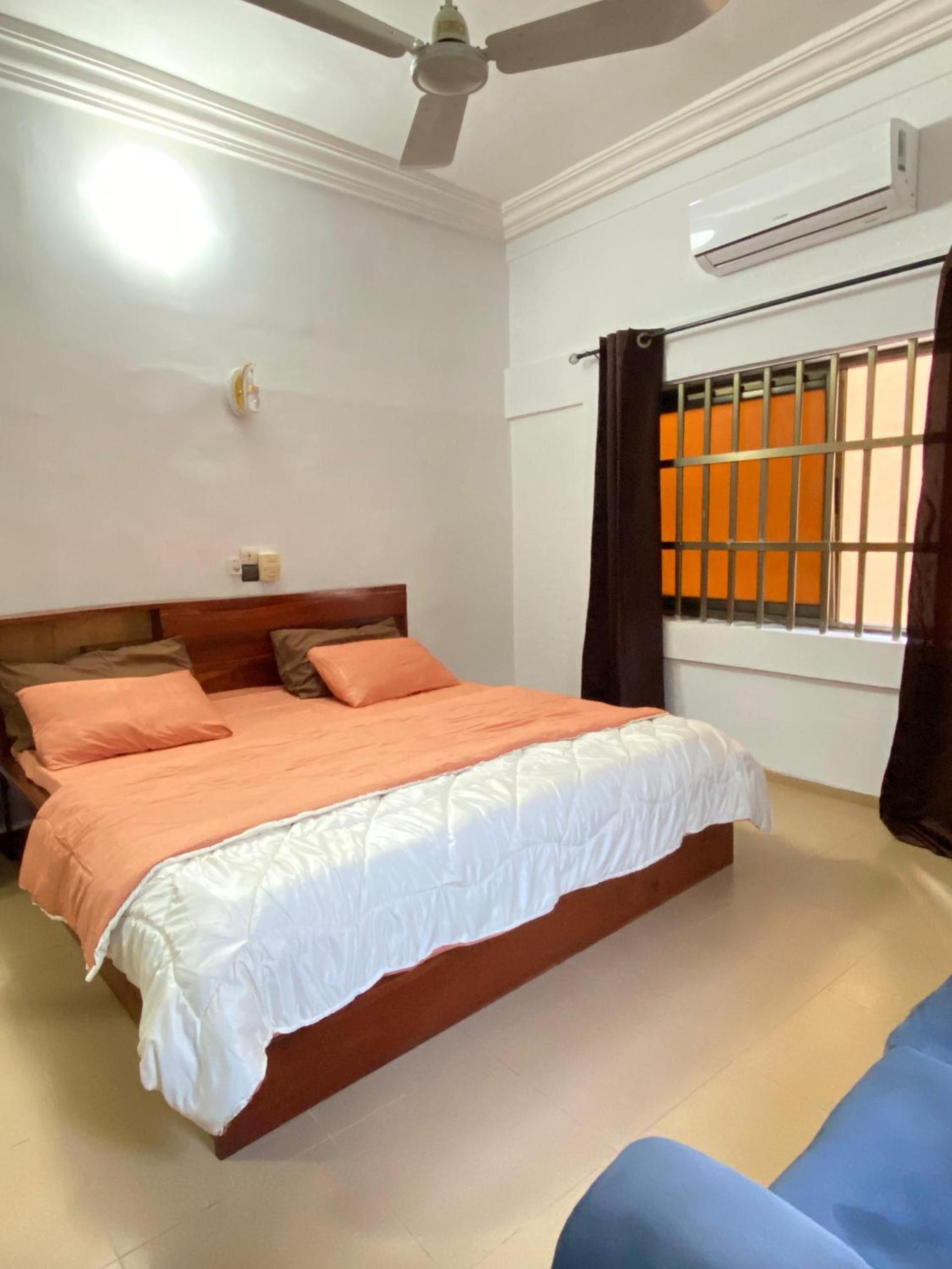 deux chambres et salon chez 198 à Porto Novo