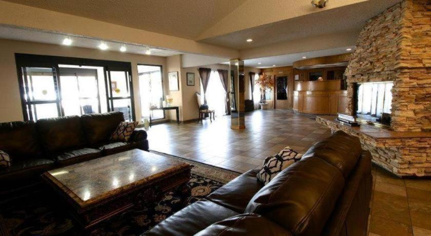 Medicine Hat Inn & Suites