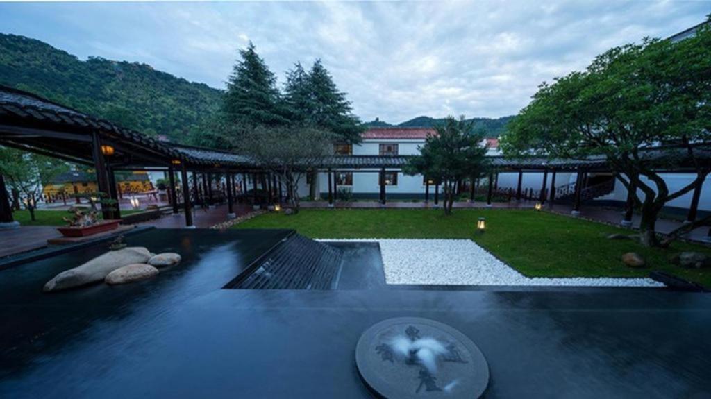 Dongya Hotel