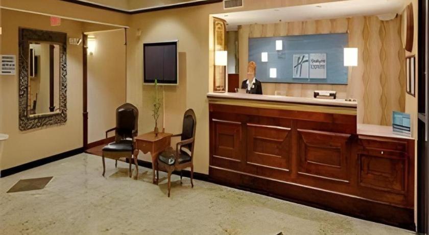 Holiday Inn Express Frackville Hotel By IHG view 2