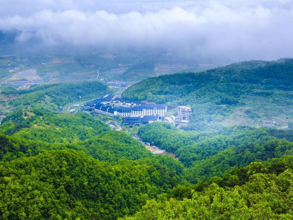 Oriental Spring Resort Dalian