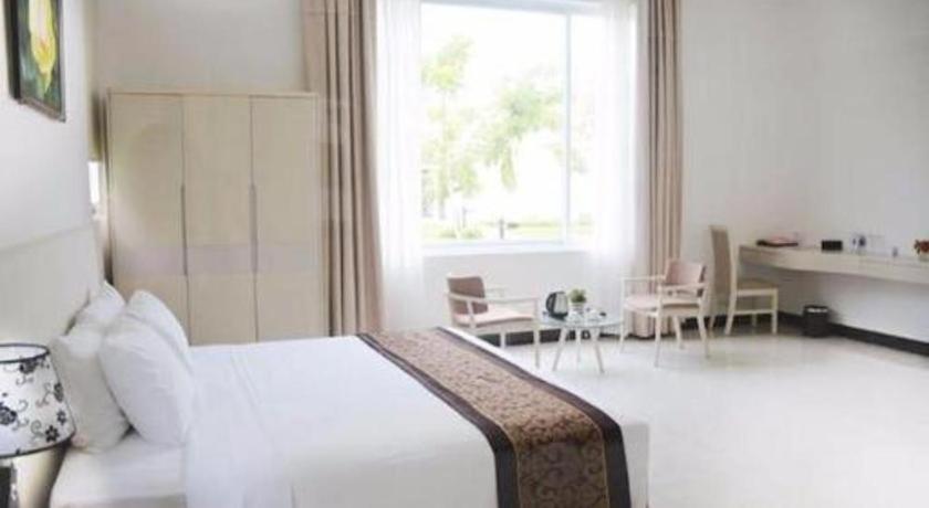 Diamond Bay Golf and Villas