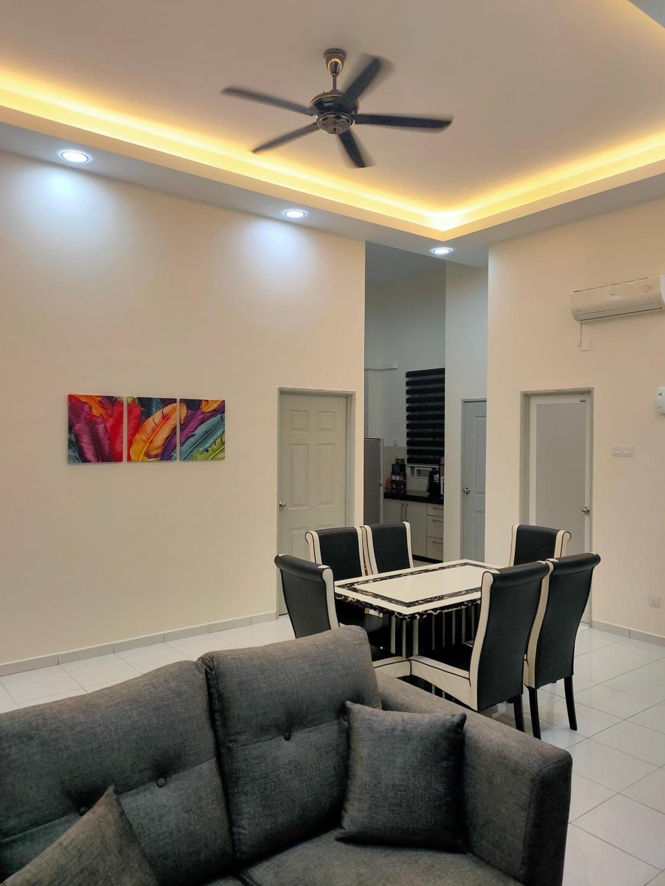 Cozy CR Homestay Nilai Pajam with Netflix WiFi photo 7