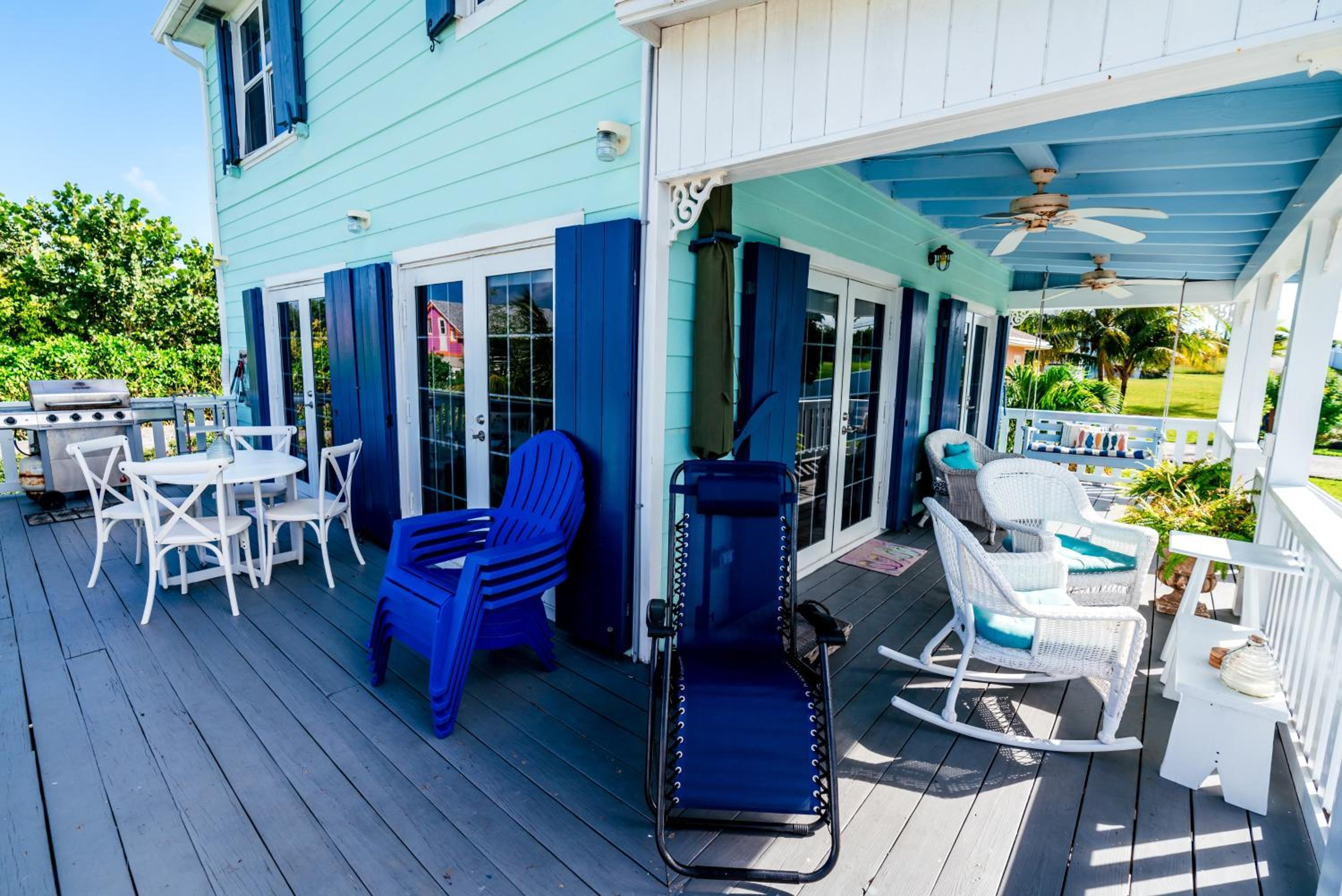 Island Vibe By the Sea