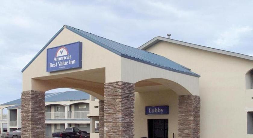 Americas Best Value Inn Midland view 2