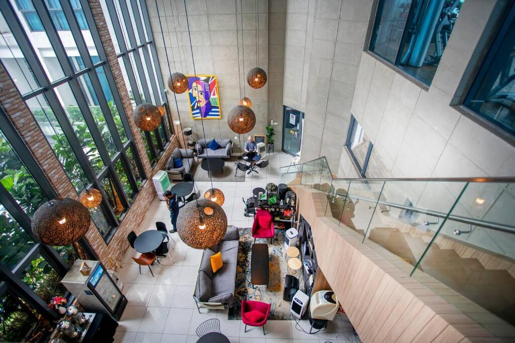 The Colony & Luxe with KLCC view Skypool by Cobnb