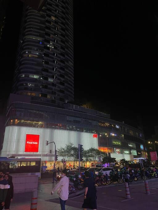 The Colony & Luxe with KLCC view Skypool by Cobnb