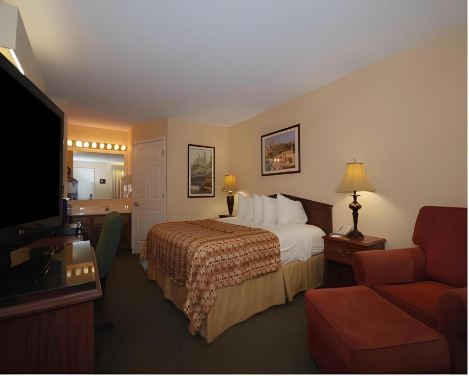Rodeway Inn Sylacauga Hwy 280 view 2
