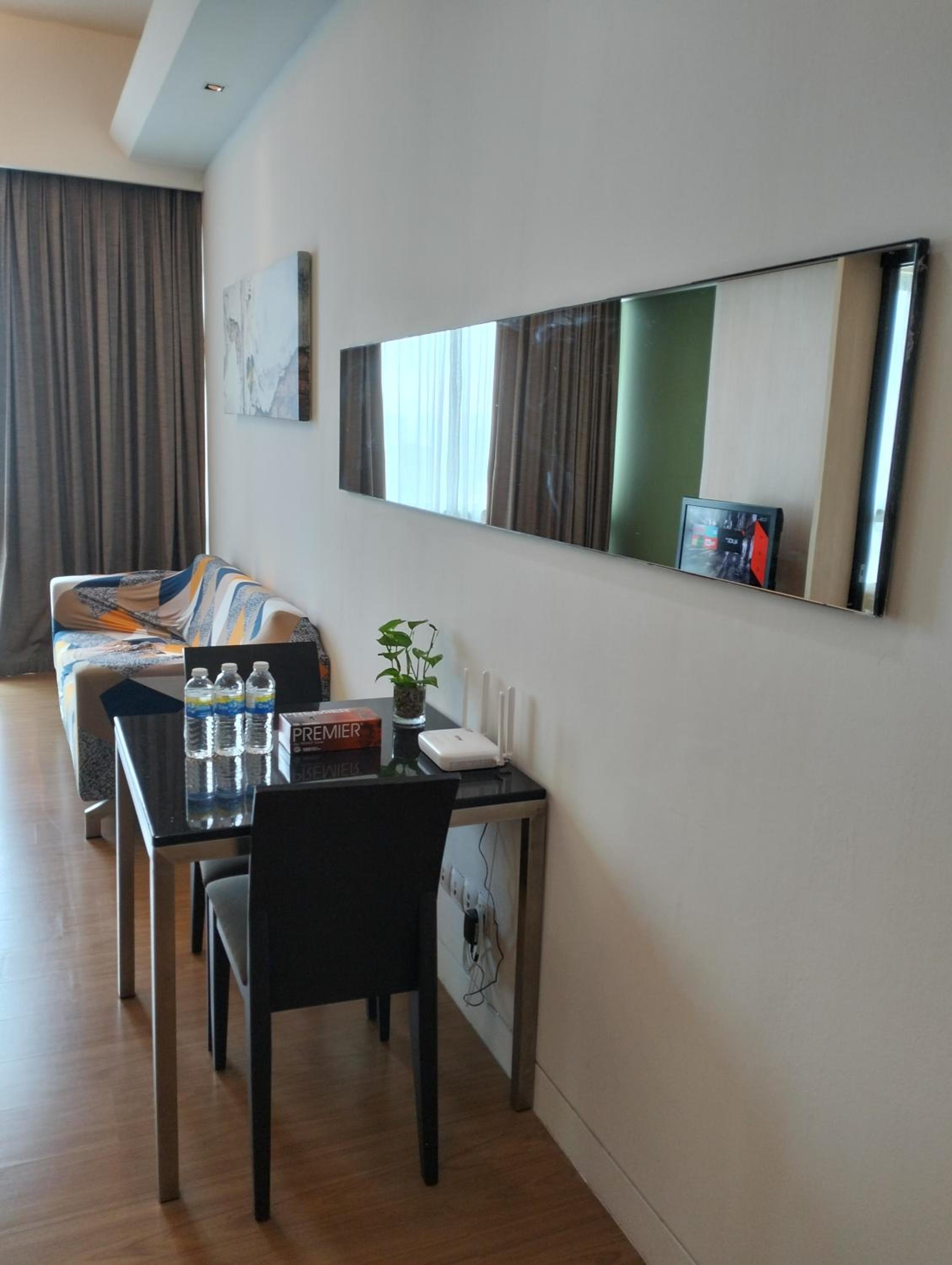 Star Suites At Swiss Garden Residences