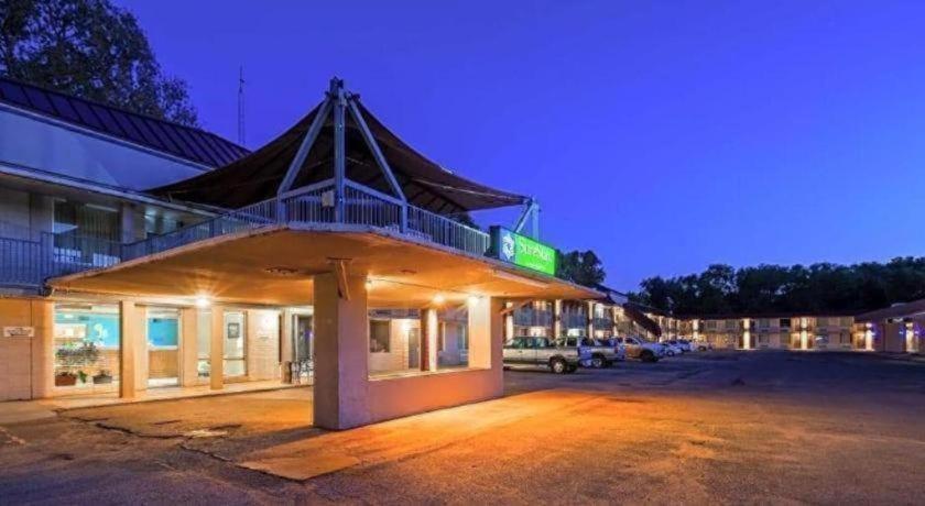 SureStay Hotel
