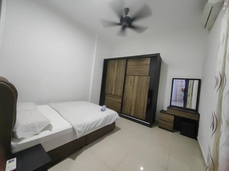 Homezstay Swallow Airport Miri