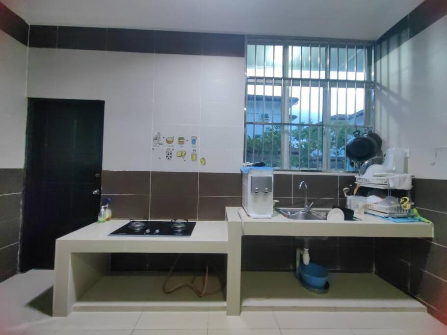 Homezstay Swallow Airport Miri