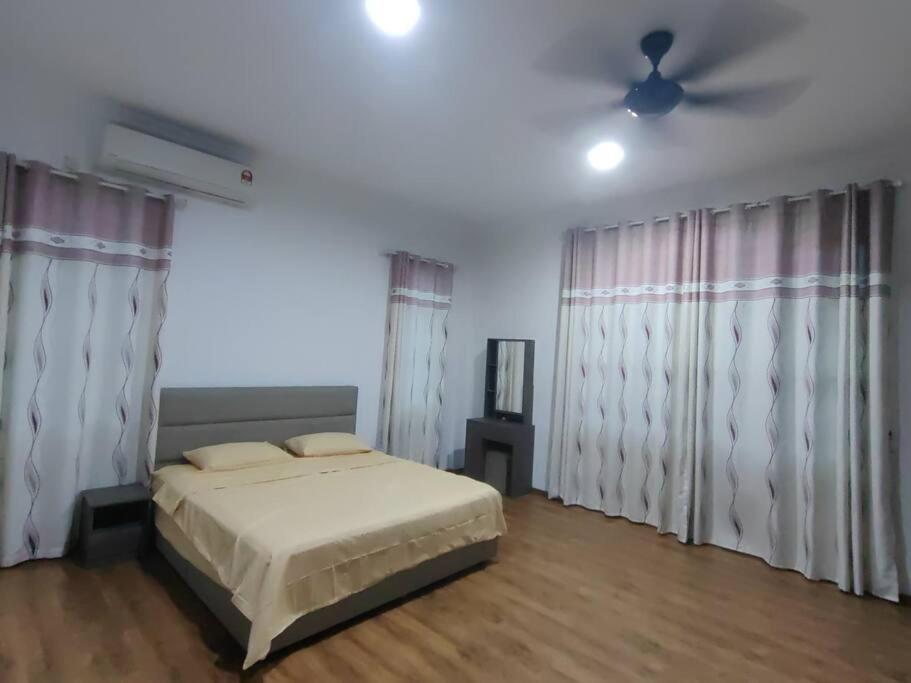Homezstay Swallow Airport Miri