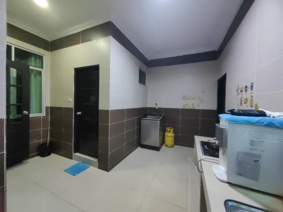 Homezstay Swallow Airport Miri