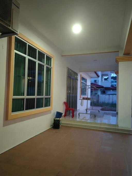 Homezstay Swallow Airport Miri