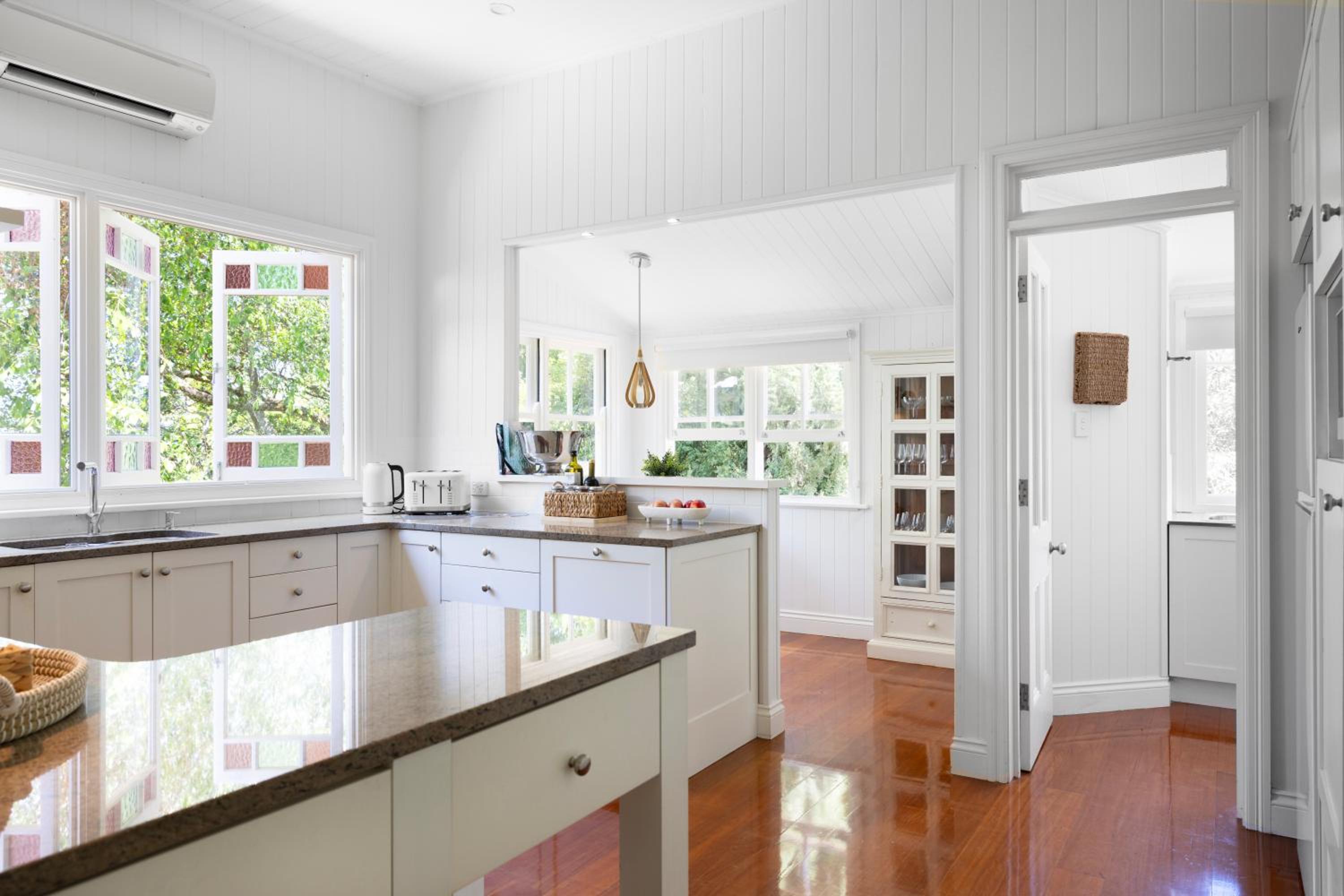 Waterfall Lodge Maleny Timeless Grandeur & Luxury