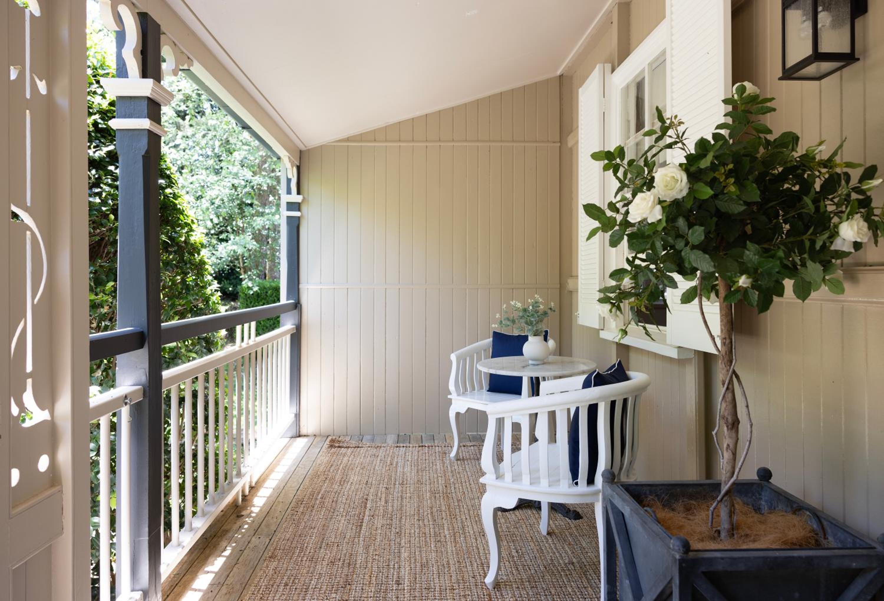 Waterfall Lodge Maleny Timeless Grandeur & Luxury