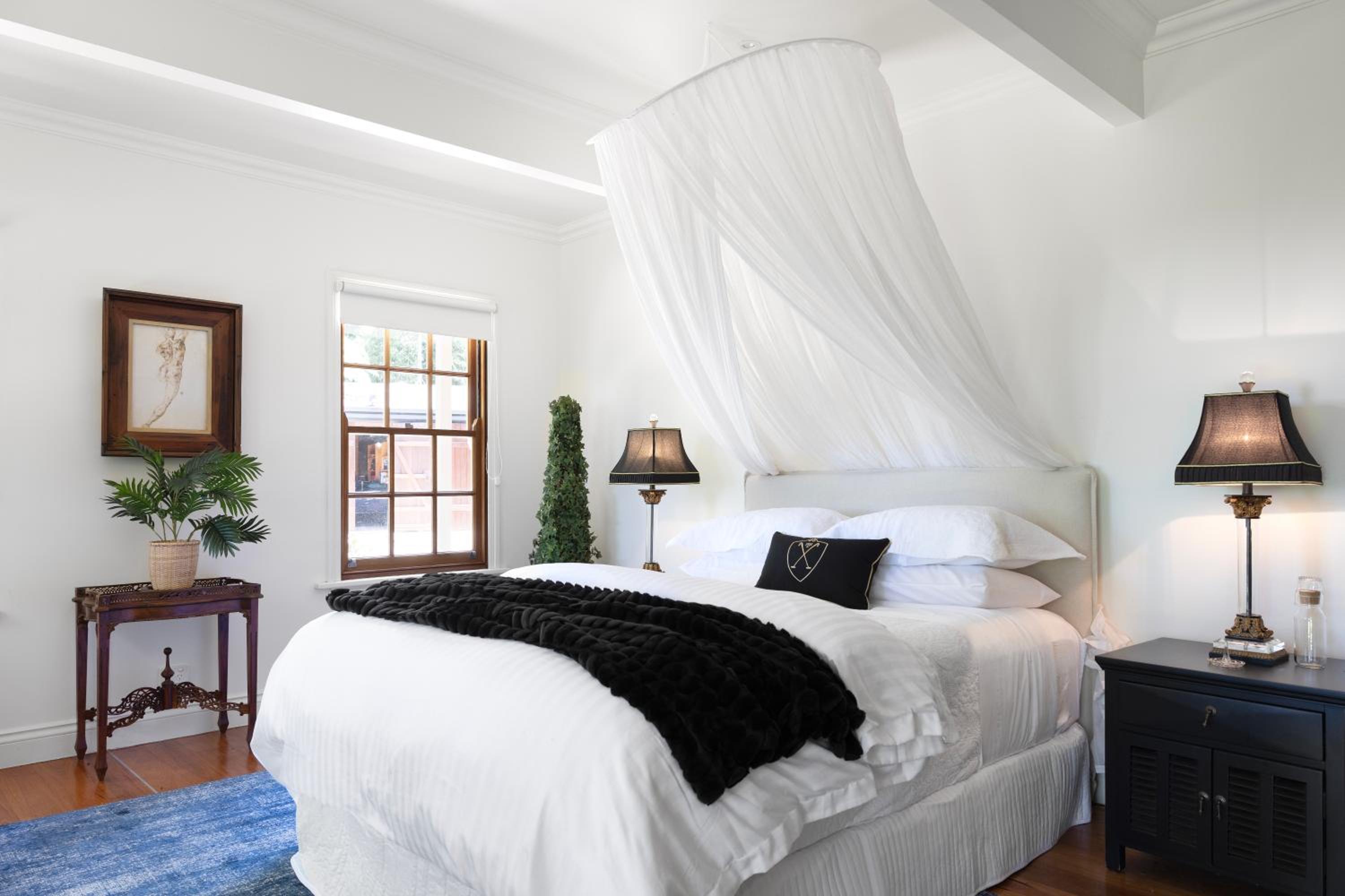 Waterfall Lodge Maleny Timeless Grandeur & Luxury