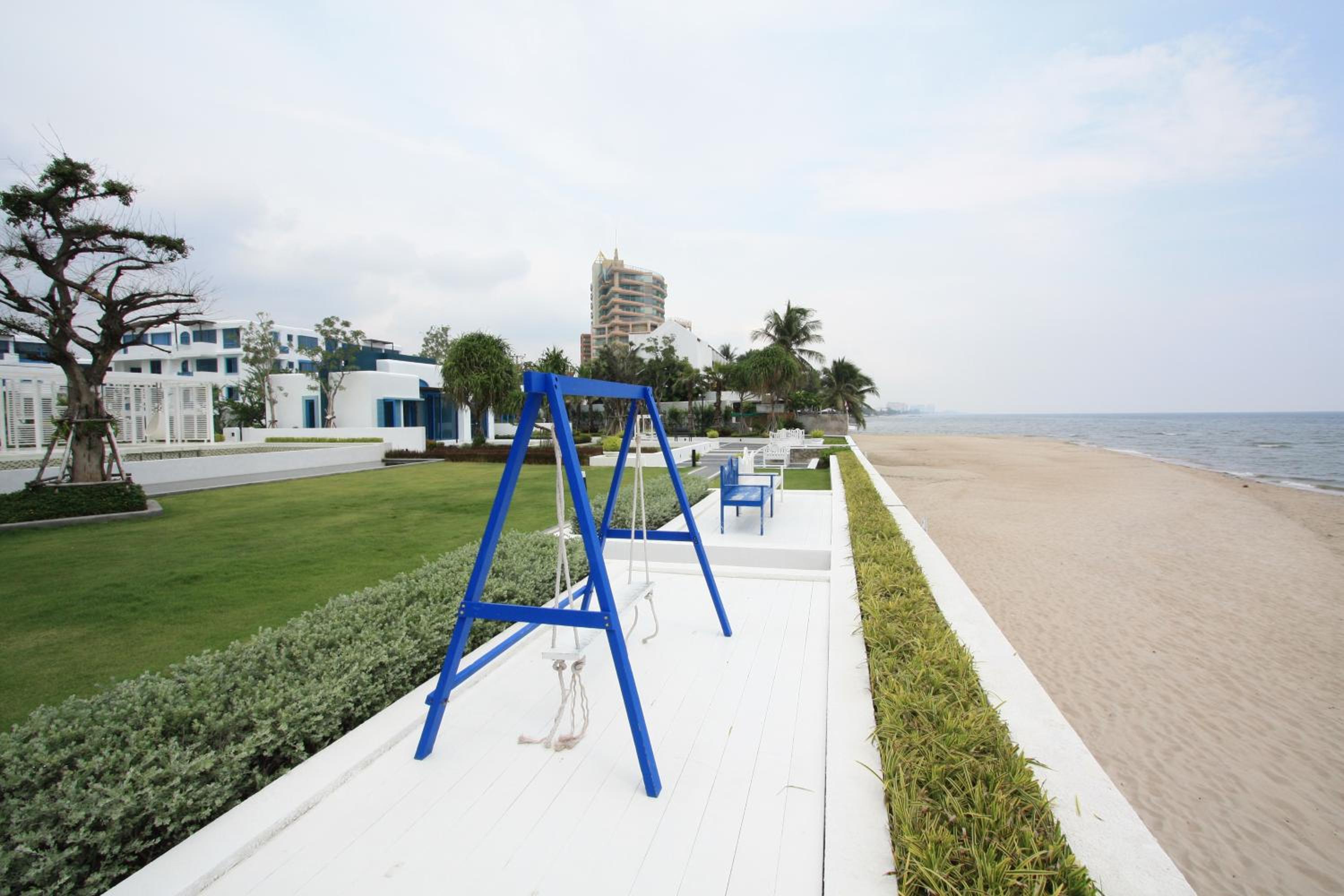 The Crest Santora Hua Hin - Family Room - Pool Access - Monthly Rent Only view 5