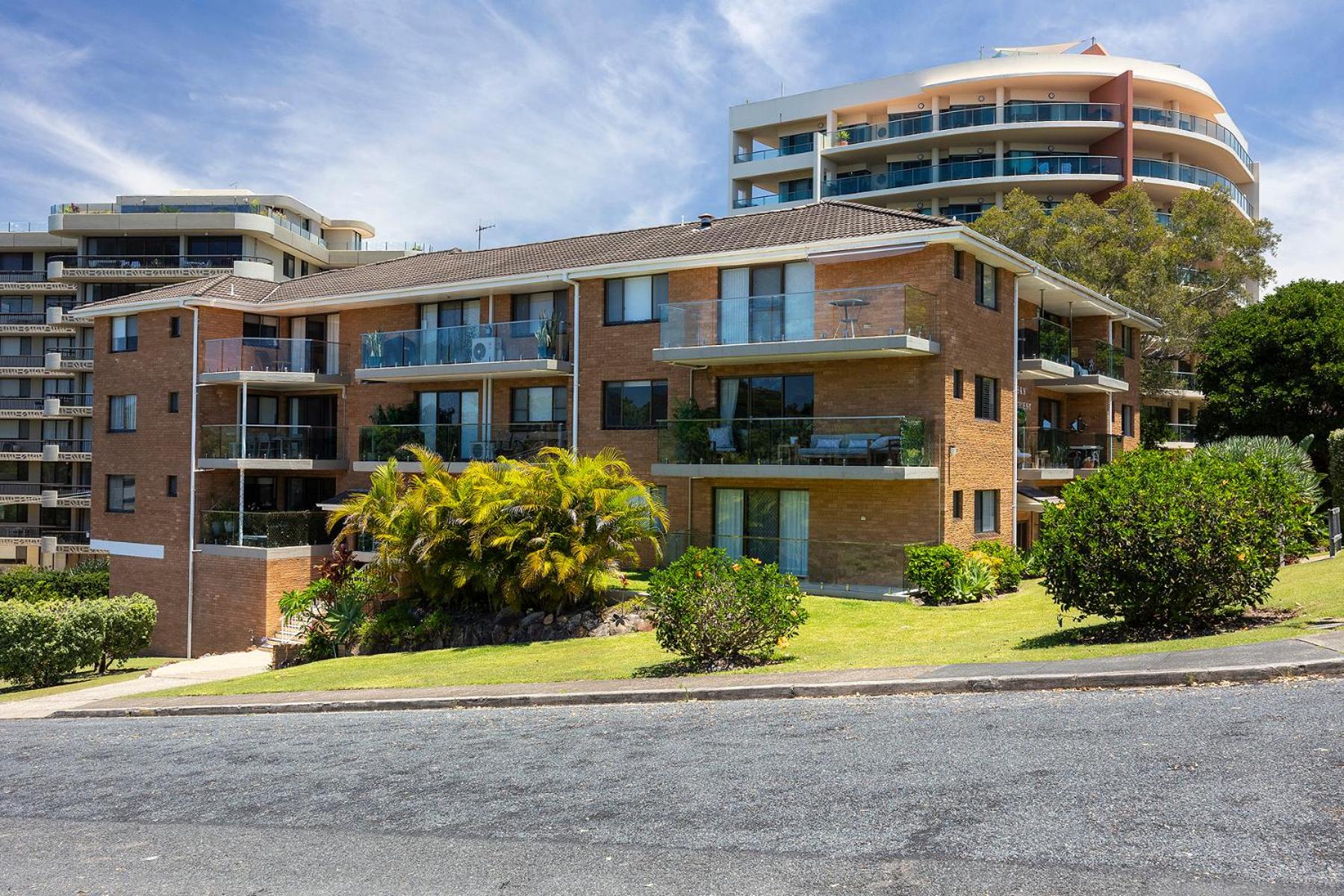 Oceancrest 9