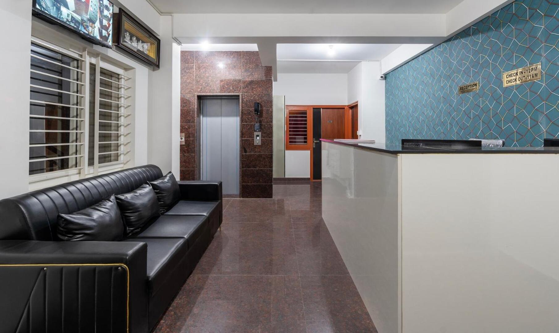 Royal Platinum Suites view 3