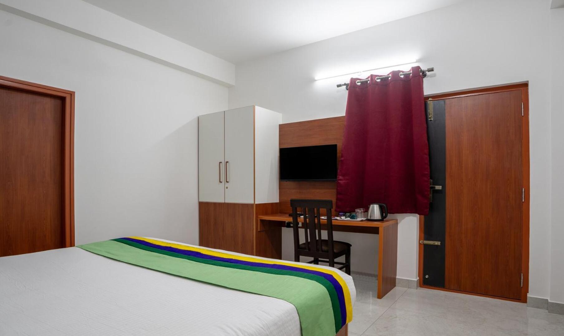 Royal Platinum Suites view 2
