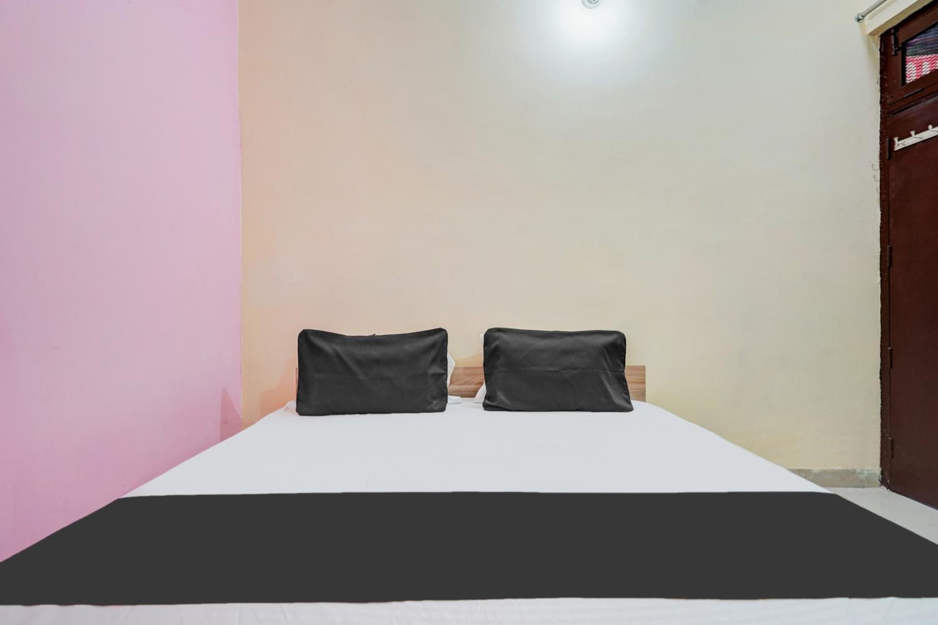 SPOT ON SS Guest House view 4