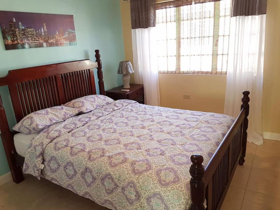 Comfortable 3 Bedroom Townhouse great location view 5