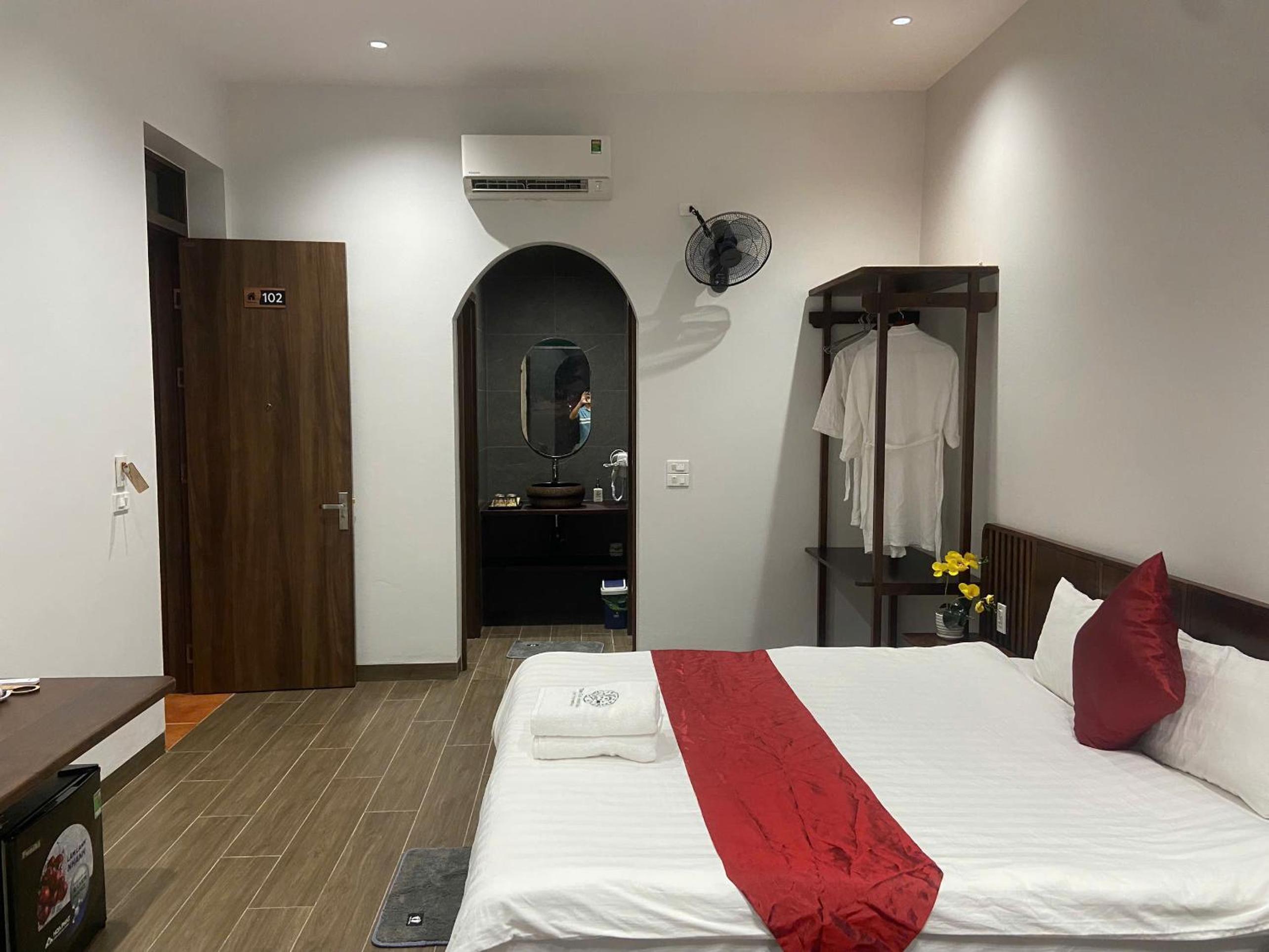 Tam Coc Mountain View Homestay
