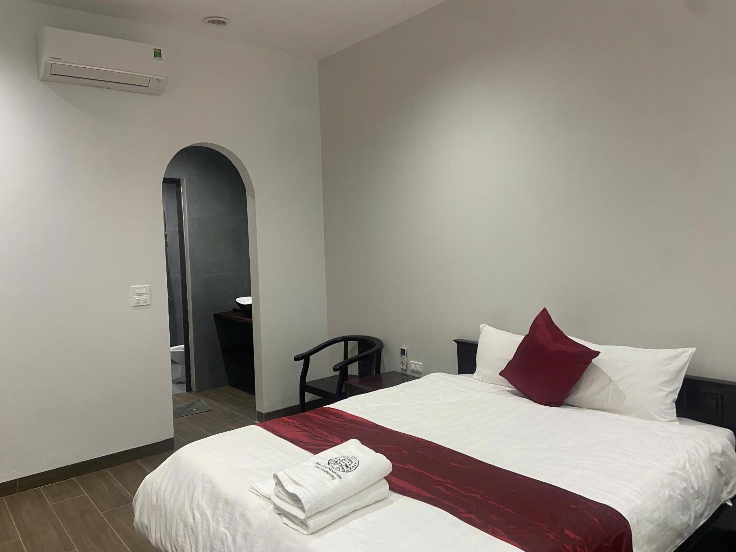 Tam Coc Mountain View Homestay