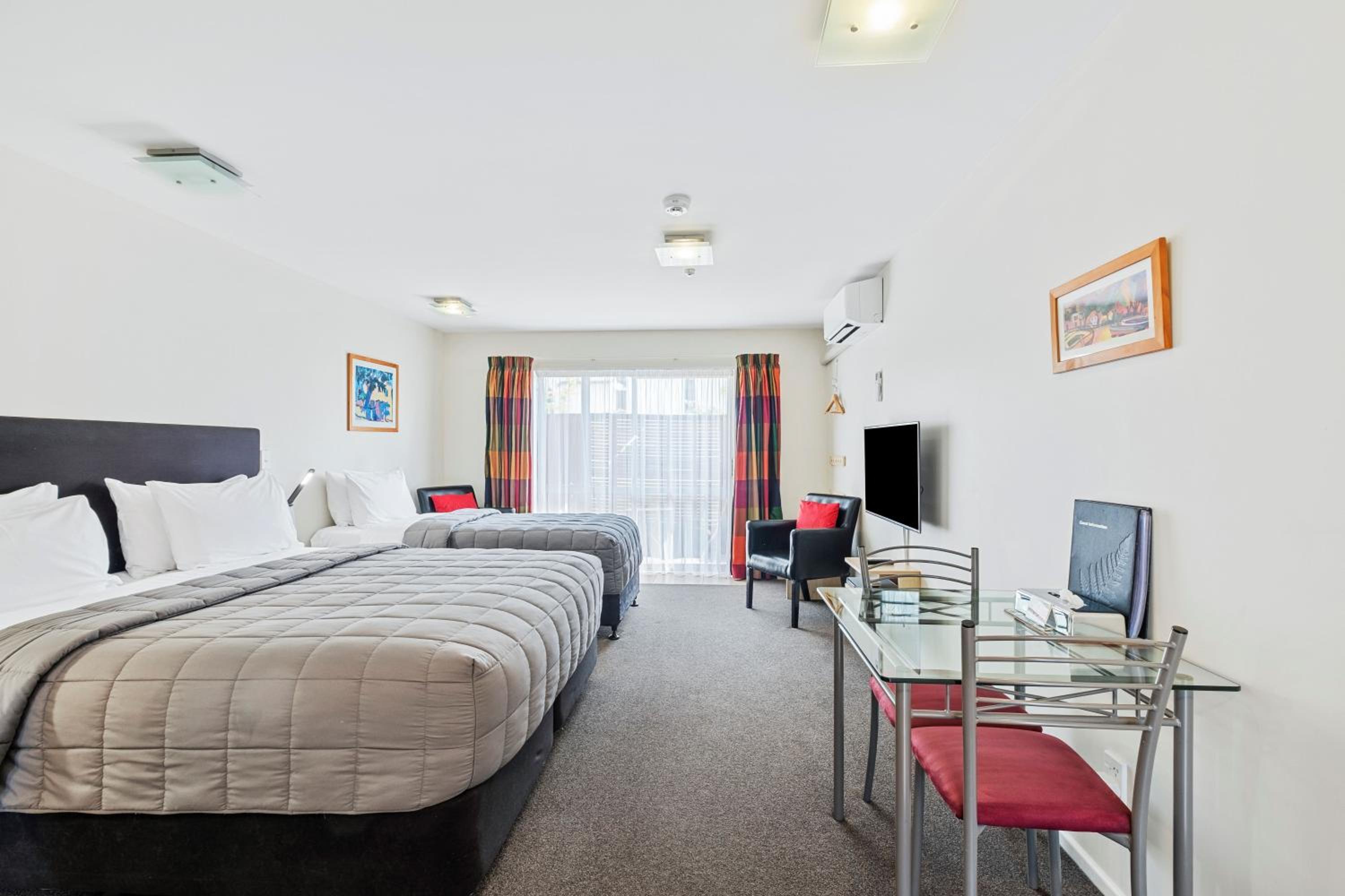 Tussock Peak Lodge view 4