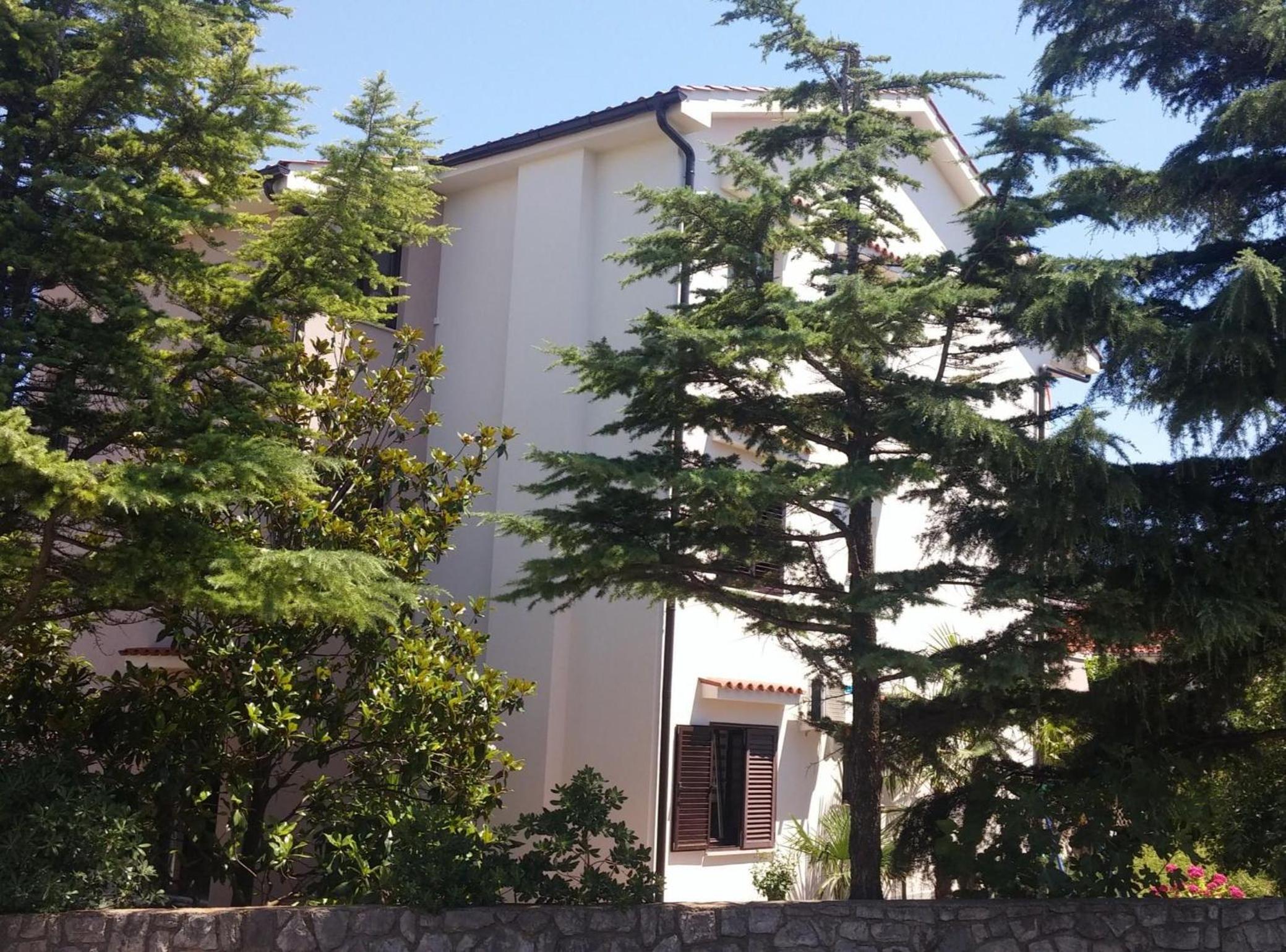 Scenic and Refined Krk Apartment with Terrace view 3