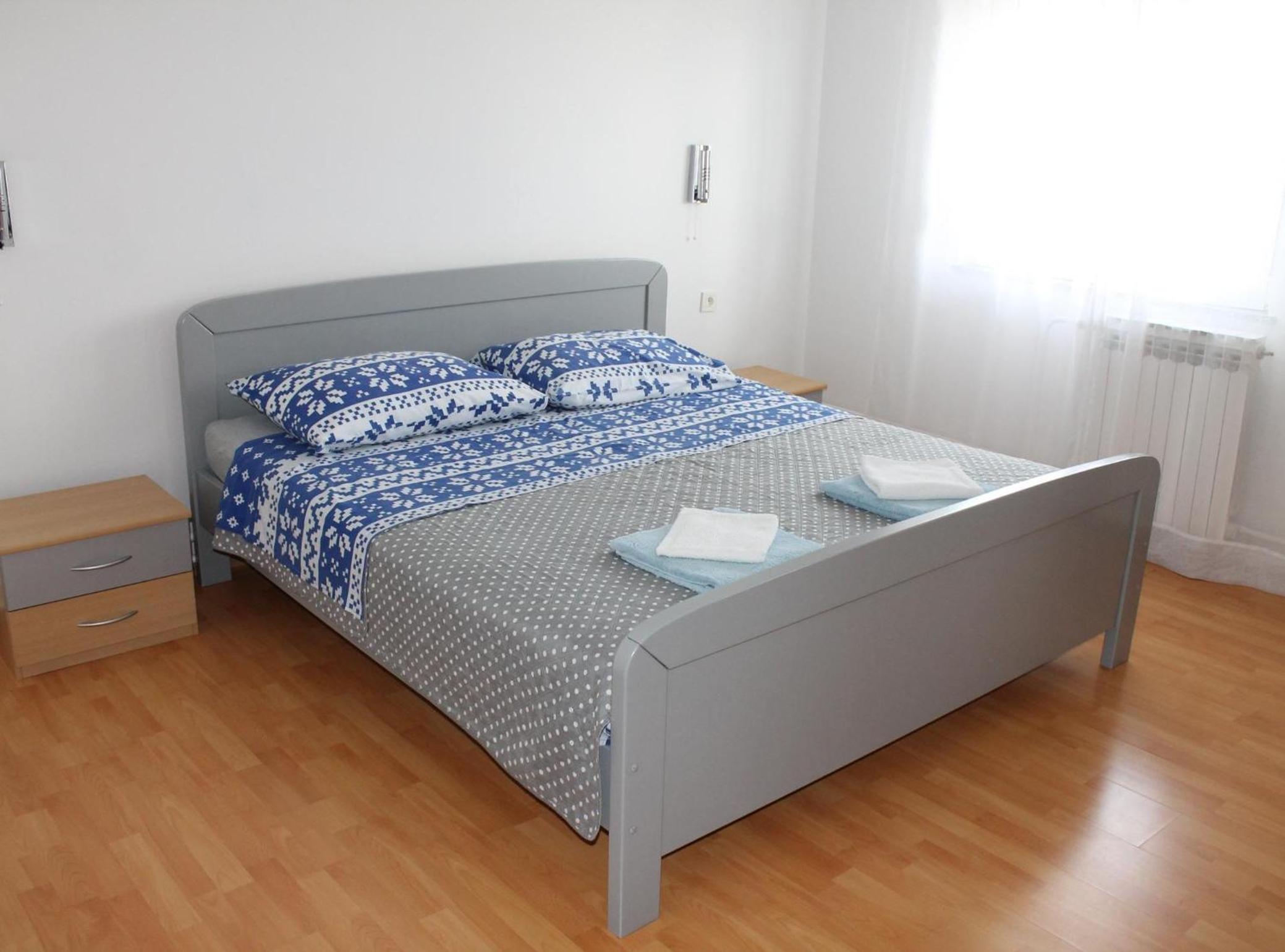 Serene Sea View Krk Apartment with Balcony view 5