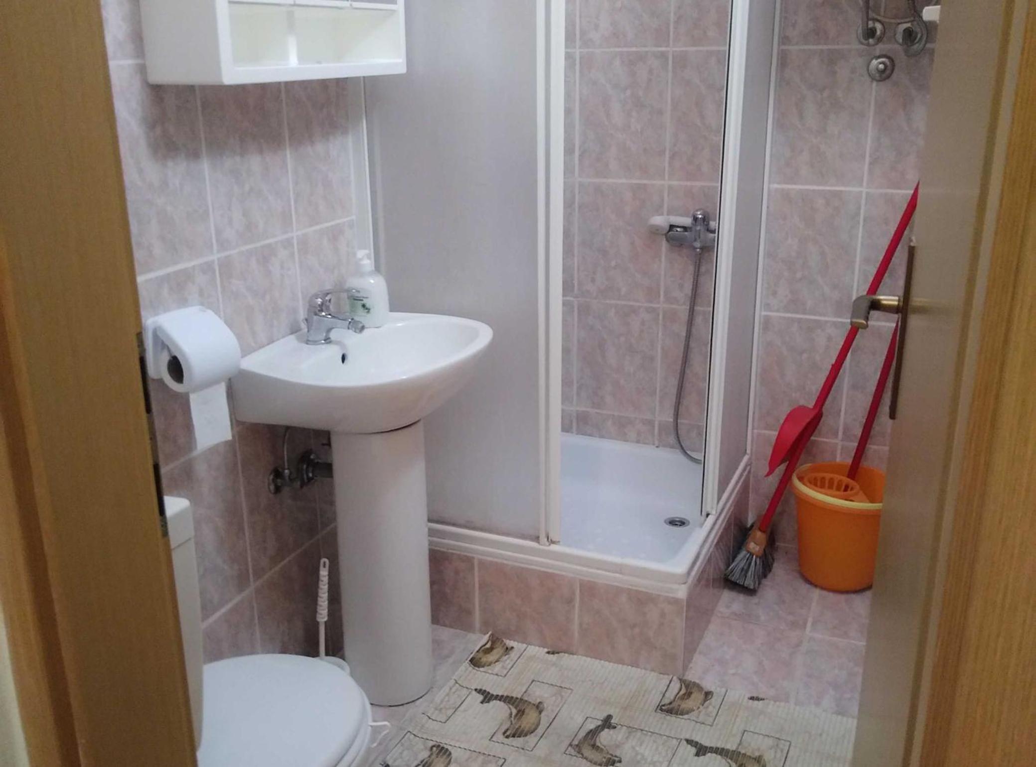 Bright and Modern: Fully Furnished Krk Apartments with Private Parking view 5
