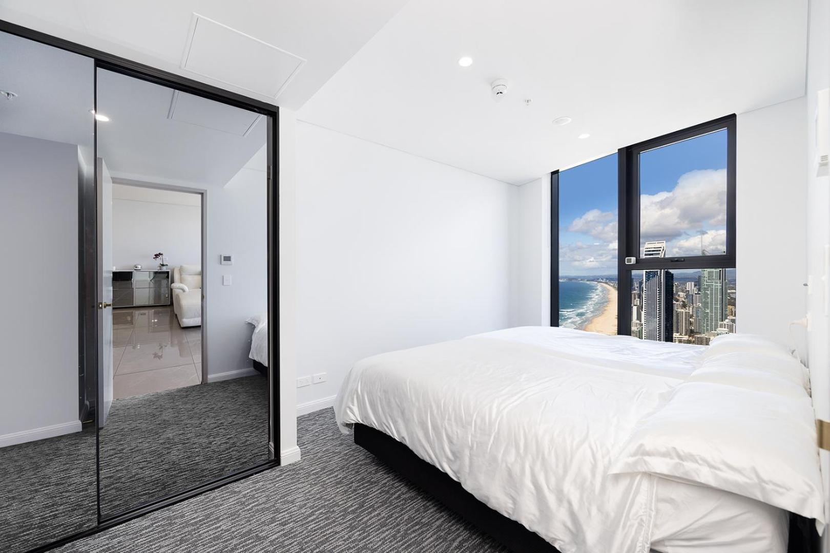 Sky High Ocean Views 4bdr 2bth