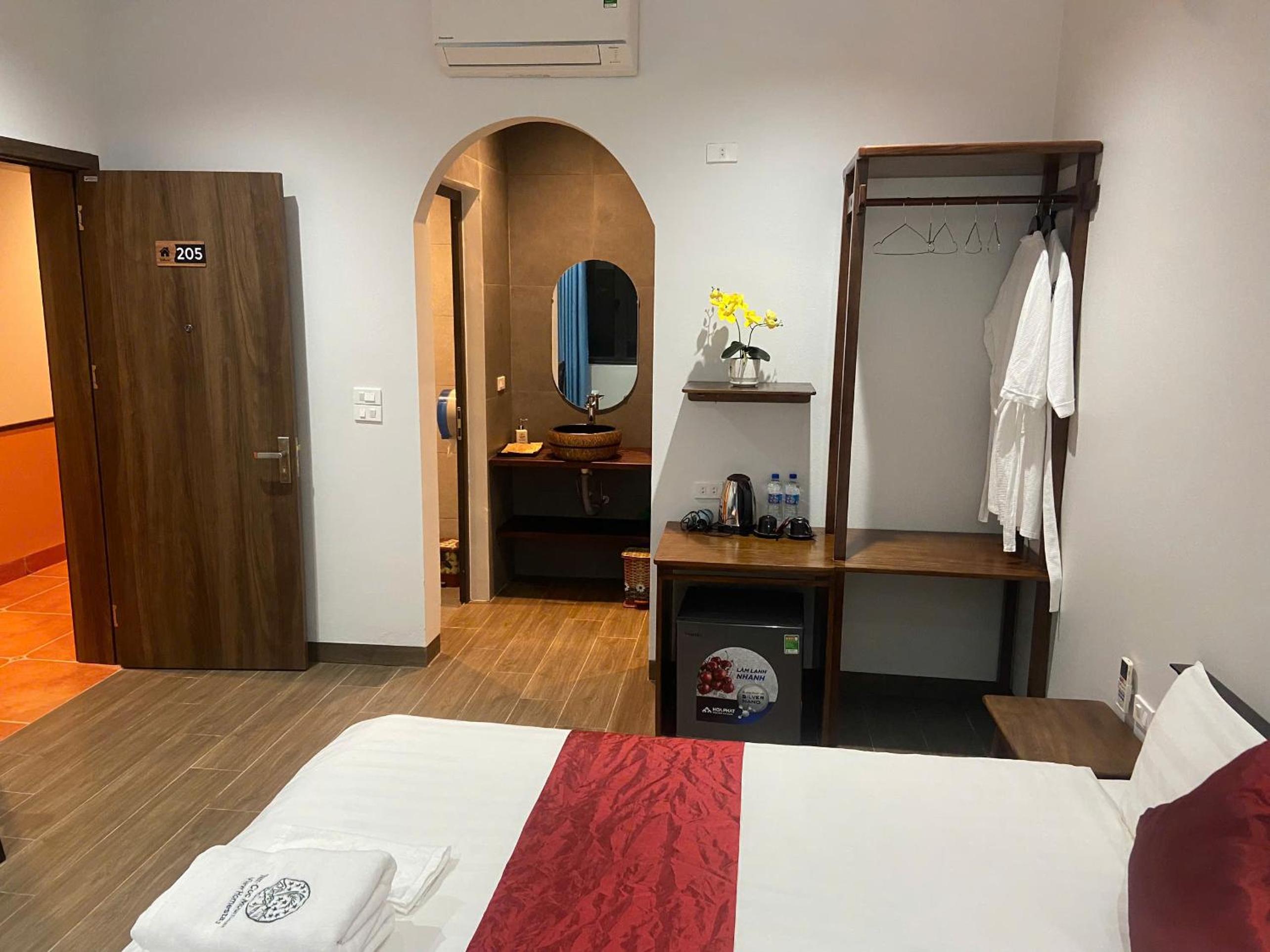 Tam Coc Mountain View Homestay