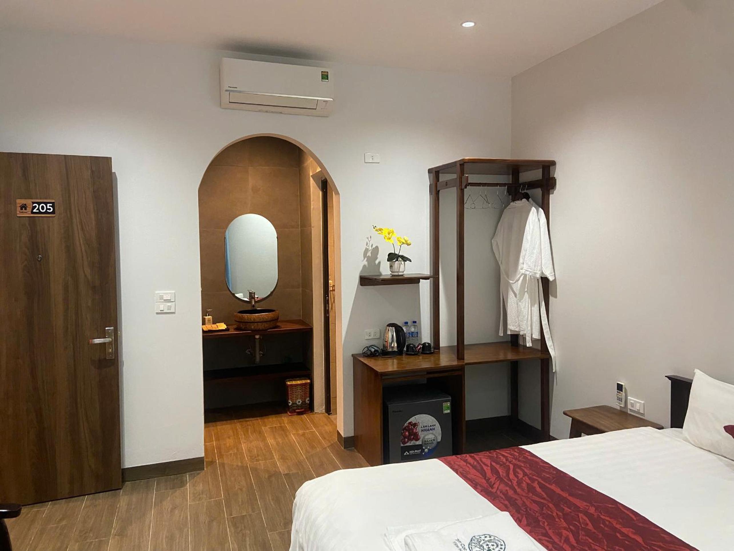 Tam Coc Mountain View Homestay