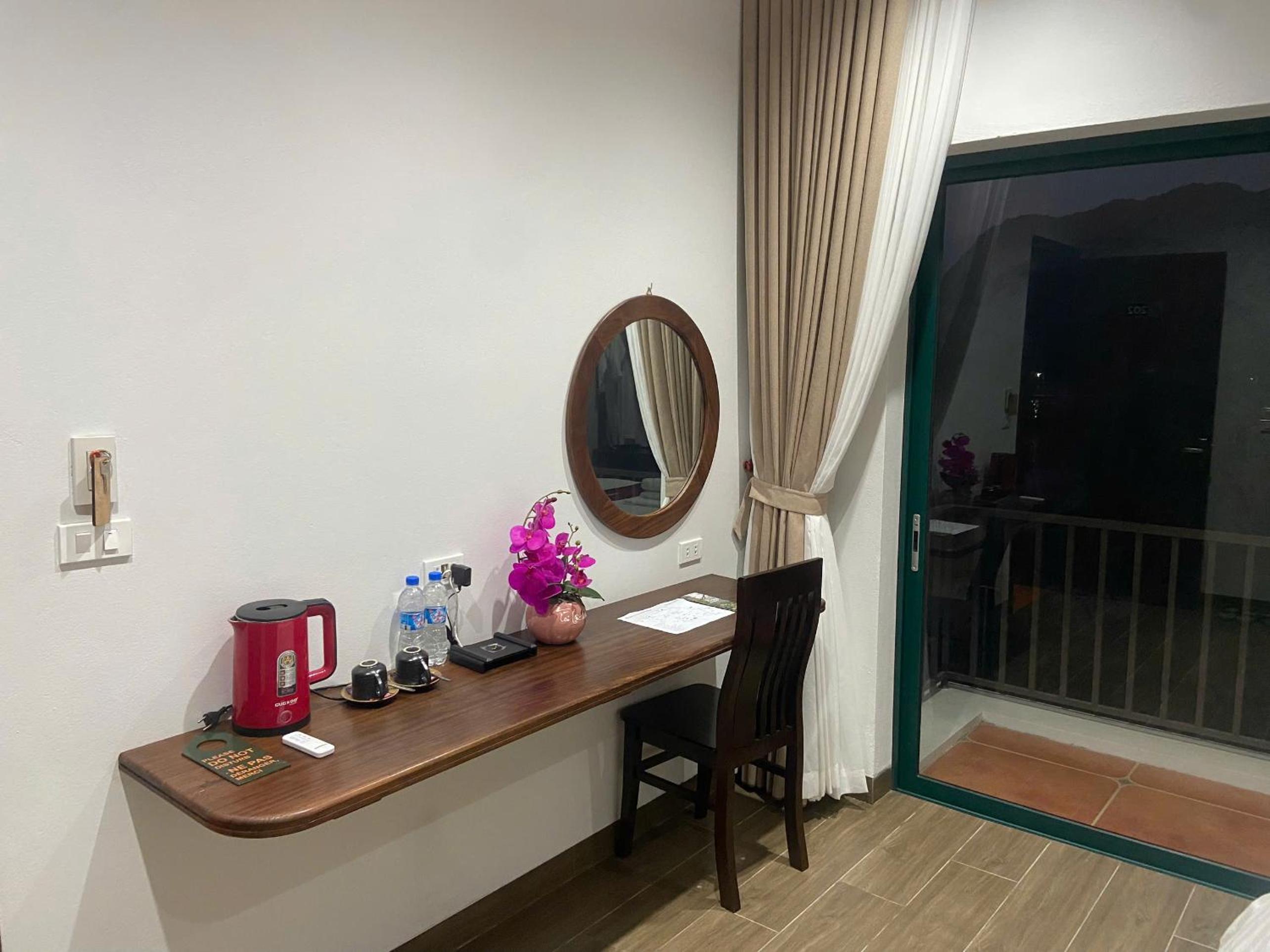 Tam Coc Mountain View Homestay