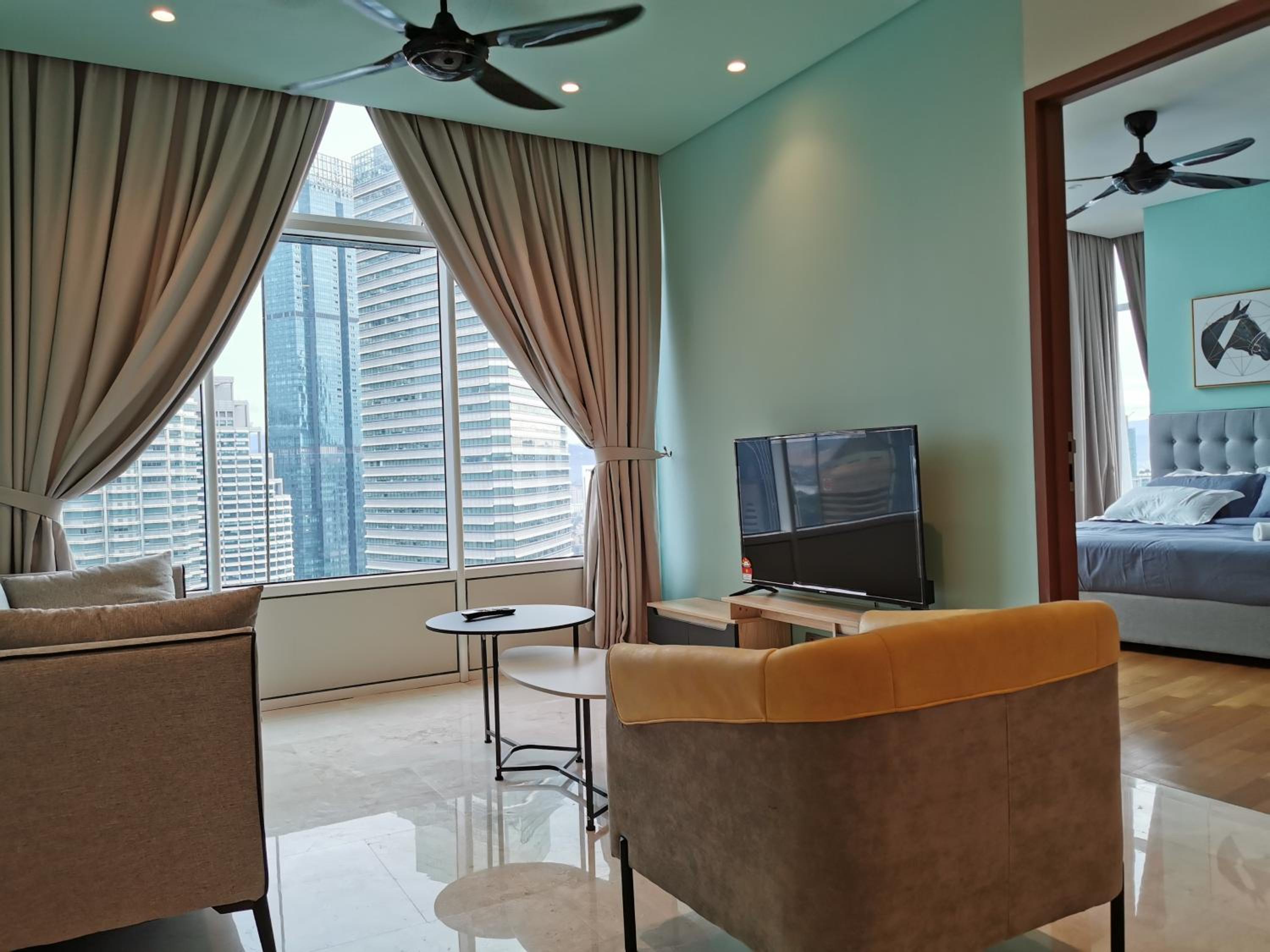 Sky Suites KLCC 3min walk to Twin Tower