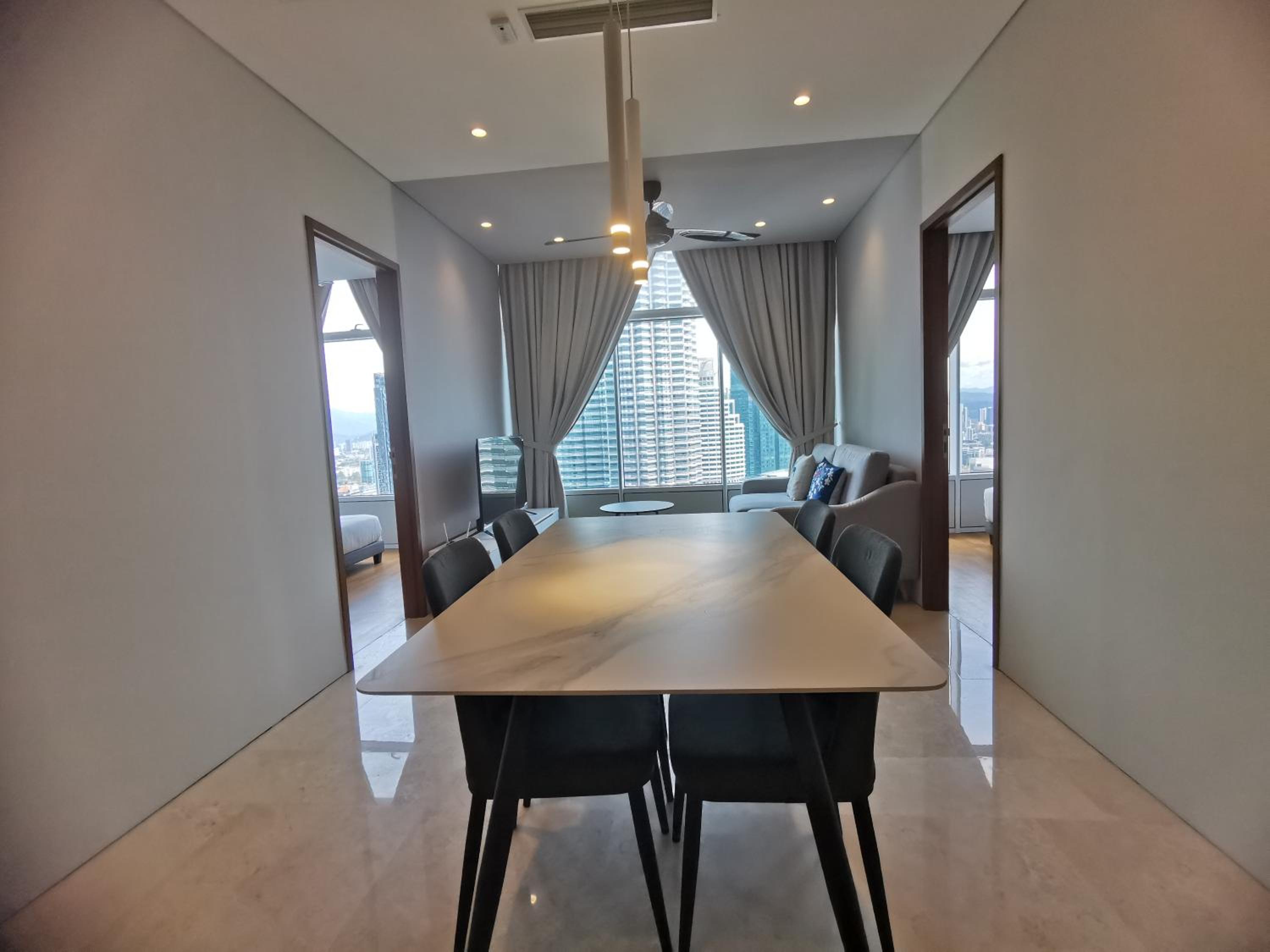 Sky Suites KLCC 3min walk to Twin Tower
