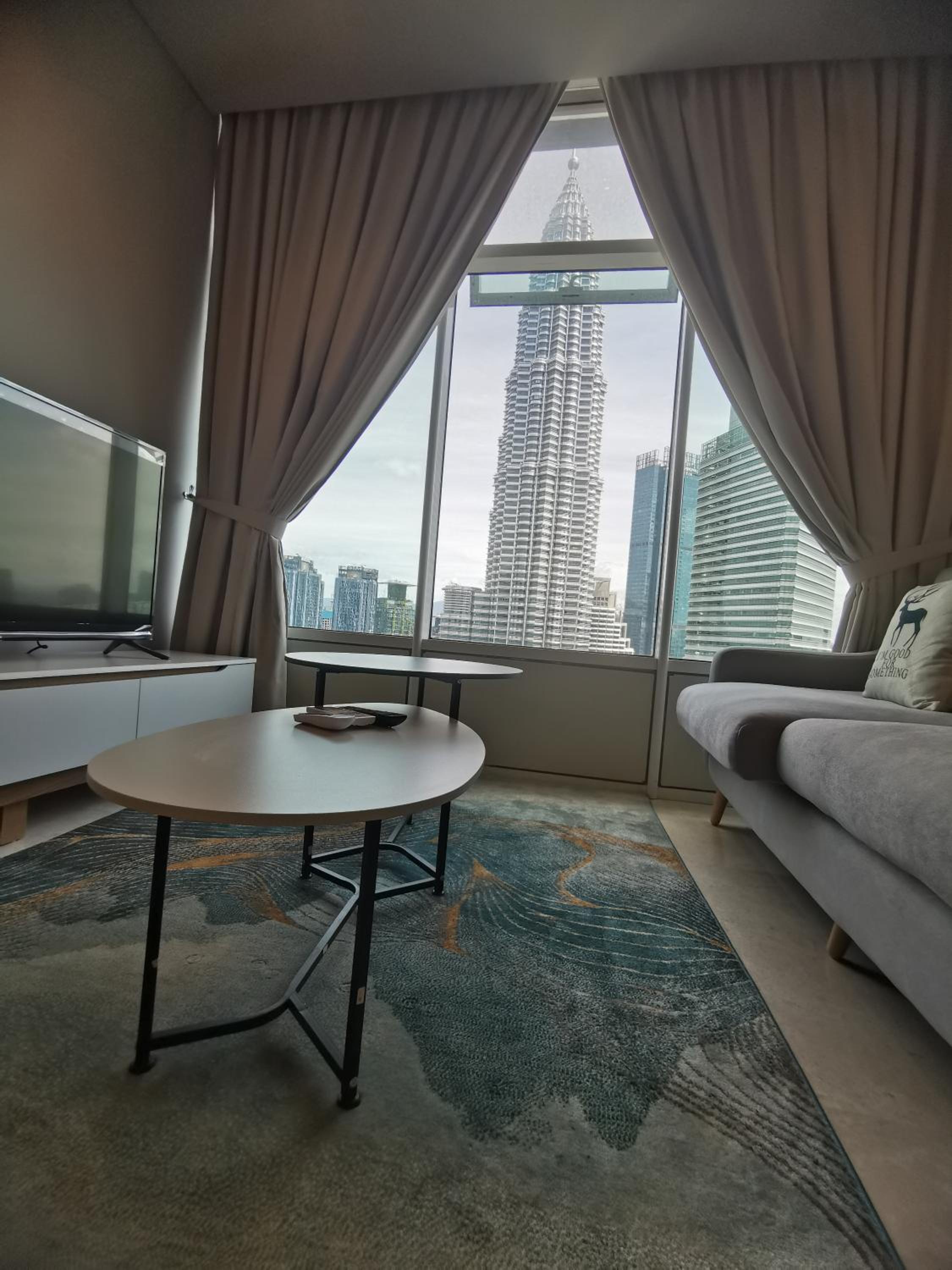 Sky Suites KLCC 3min walk to Twin Tower