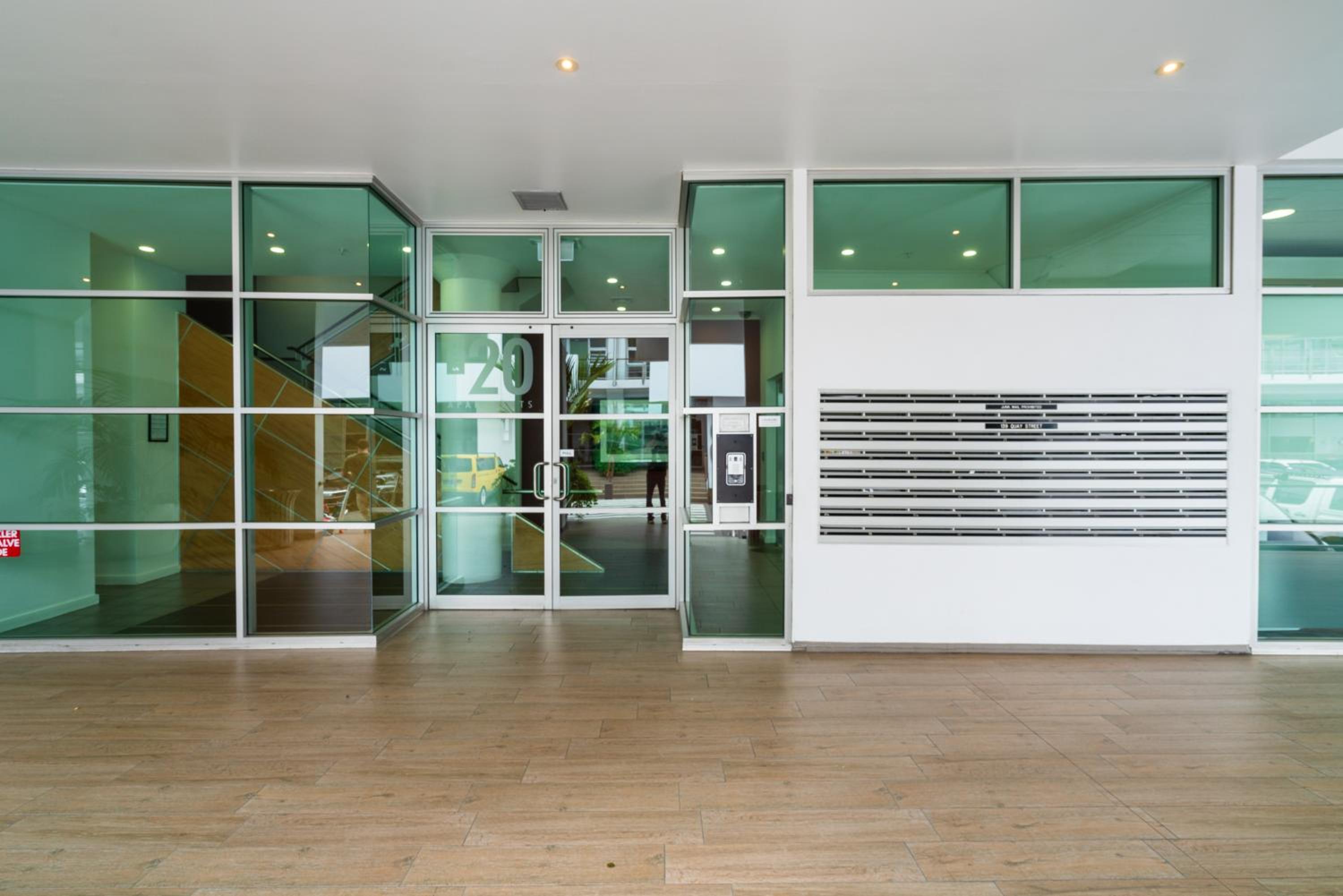Penthouse apartment with stunning Harbour views view 2